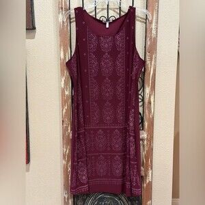 Women’s sleeveless midi dress